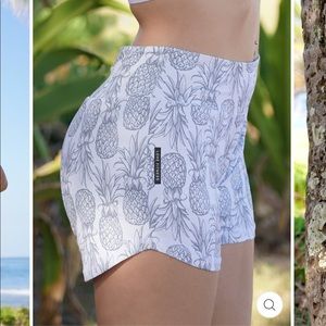 Love Fitness Pineapple Runners